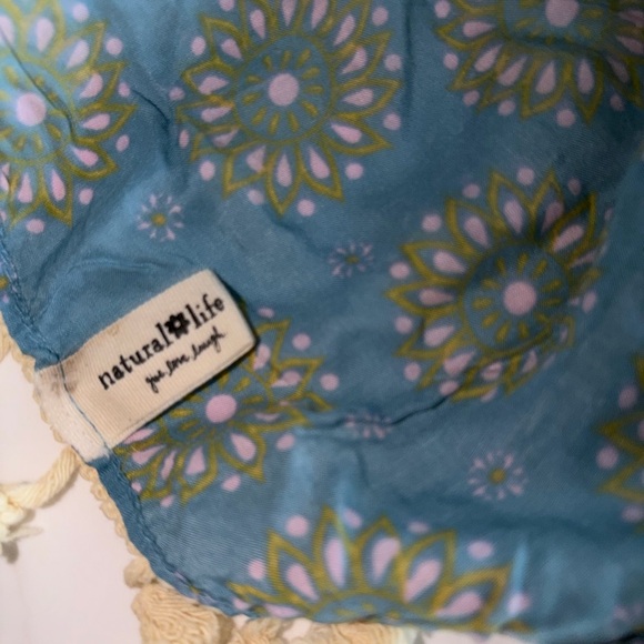 Natural Life Infinity scarf - Picture 2 of 4